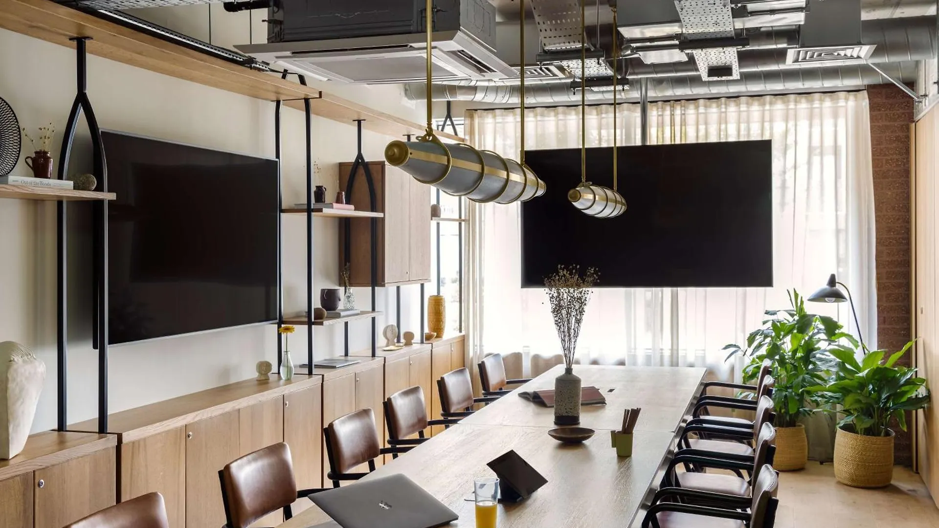 Hyatt Centric Cambridge Hotel 4*,
